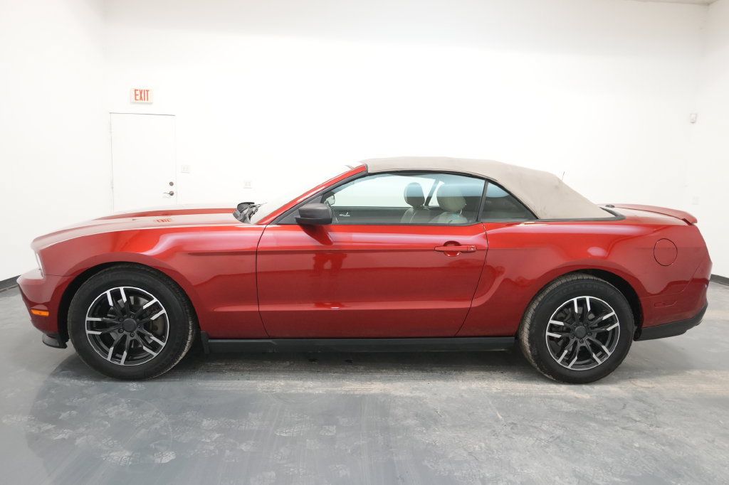 Used 2012 Ford Mustang Premium RWD image 4