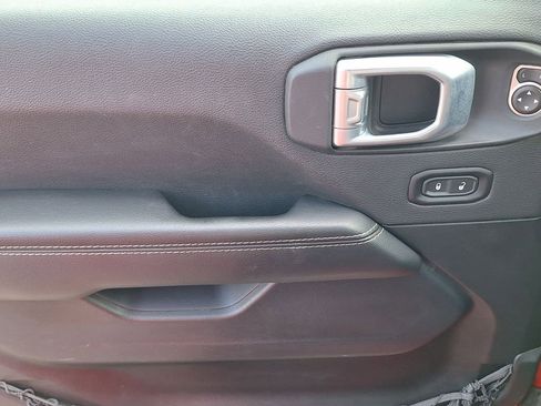 Used 2021 Jeep Gladiator Overland w/ Popular Equipment Package image 8