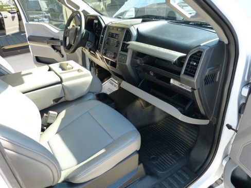 Used 2018 Ford F250 XL image 19