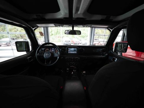 Used 2021 Jeep Wrangler Unlimited Sport w/ Technology Group AWD/4WD image 19