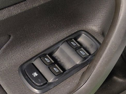 Used 2019 Ford Fiesta SE image 27