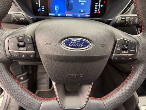 Certified 2023 Ford Escape ST-Line w/ Tech Pack #1 AWD/4WD image 9