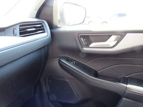 Used 2025 Ford Escape Platinum w/ Premium Technology Package AWD/4WD image 28