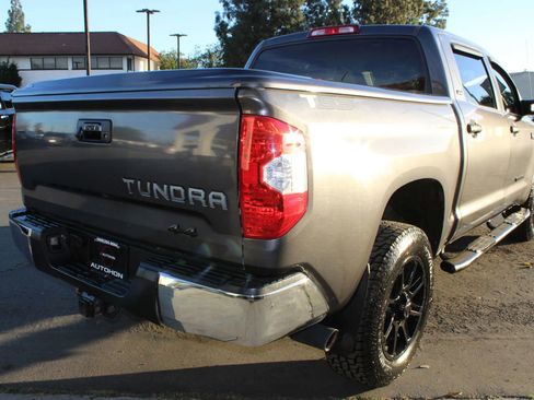 Used 2018 Toyota Tundra SR5 w/ SR5 Upgrade Package image 35