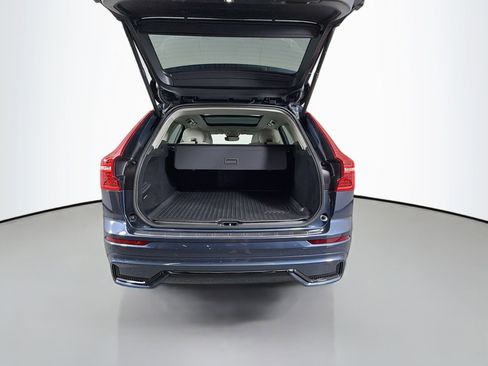 Certified 2023 Volvo XC60 B5 Plus w/ Protection Package Premier FWD image 25