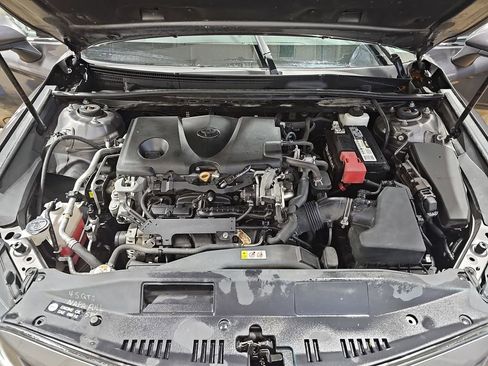 Used 2020 Toyota Camry SE image 25