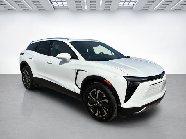 Used 2024 Chevrolet Blazer EV LT AWD/4WD image 2