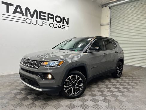 Used 2022 Jeep Compass Limited AWD/4WD image 2