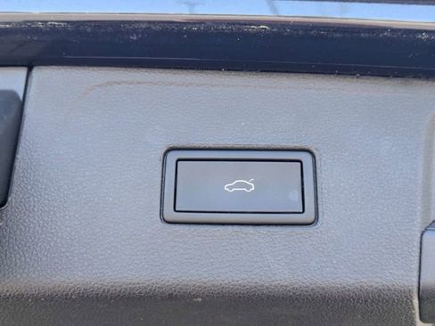 Used 2023 Volkswagen Atlas SE w/ Panoramic Sunroof Package image 14