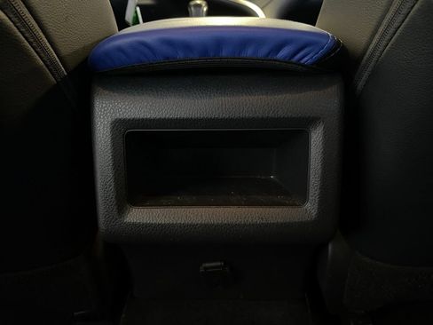 Used 2020 Toyota Camry SE FWD image 27