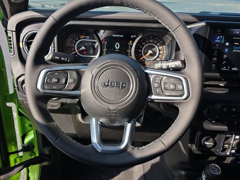 New 2026 Jeep Wrangler Sahara AWD/4WD image 18