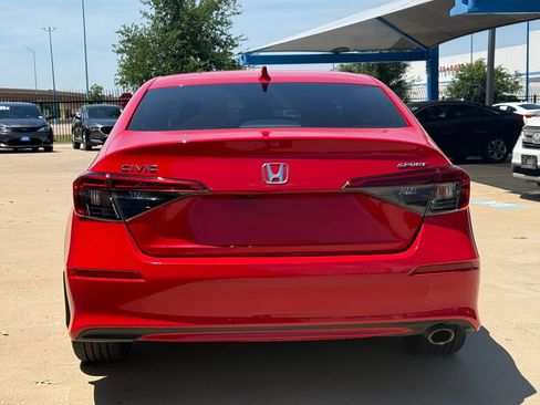 Used 2023 Honda Civic Sport image 7