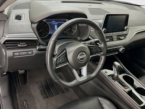 Used 2023 Nissan Altima 2.5 SR image 18