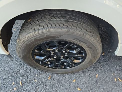 Used 2024 Ford F150 XLT w/ XLT Black Appearance Package image 18