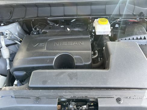 Used 2024 Nissan Pathfinder Platinum image 9