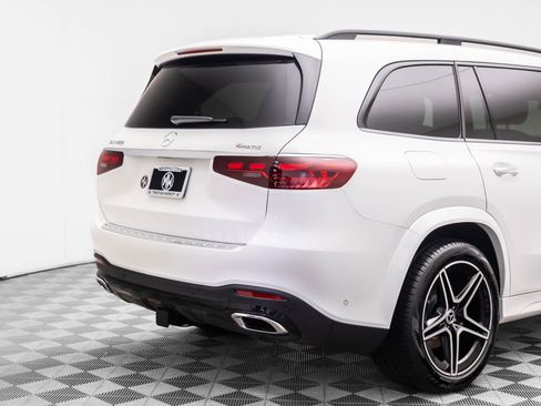 Certified 2025 Mercedes-Benz GLS 450 4MATIC image 37