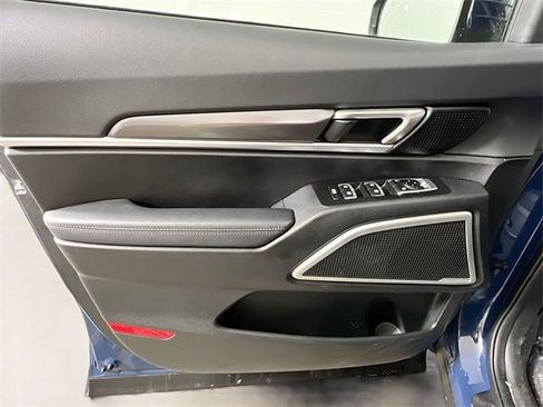 Used 2023 Kia Telluride S image 31