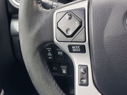 Used 2019 Toyota Tundra 4x4 CrewMax image 20