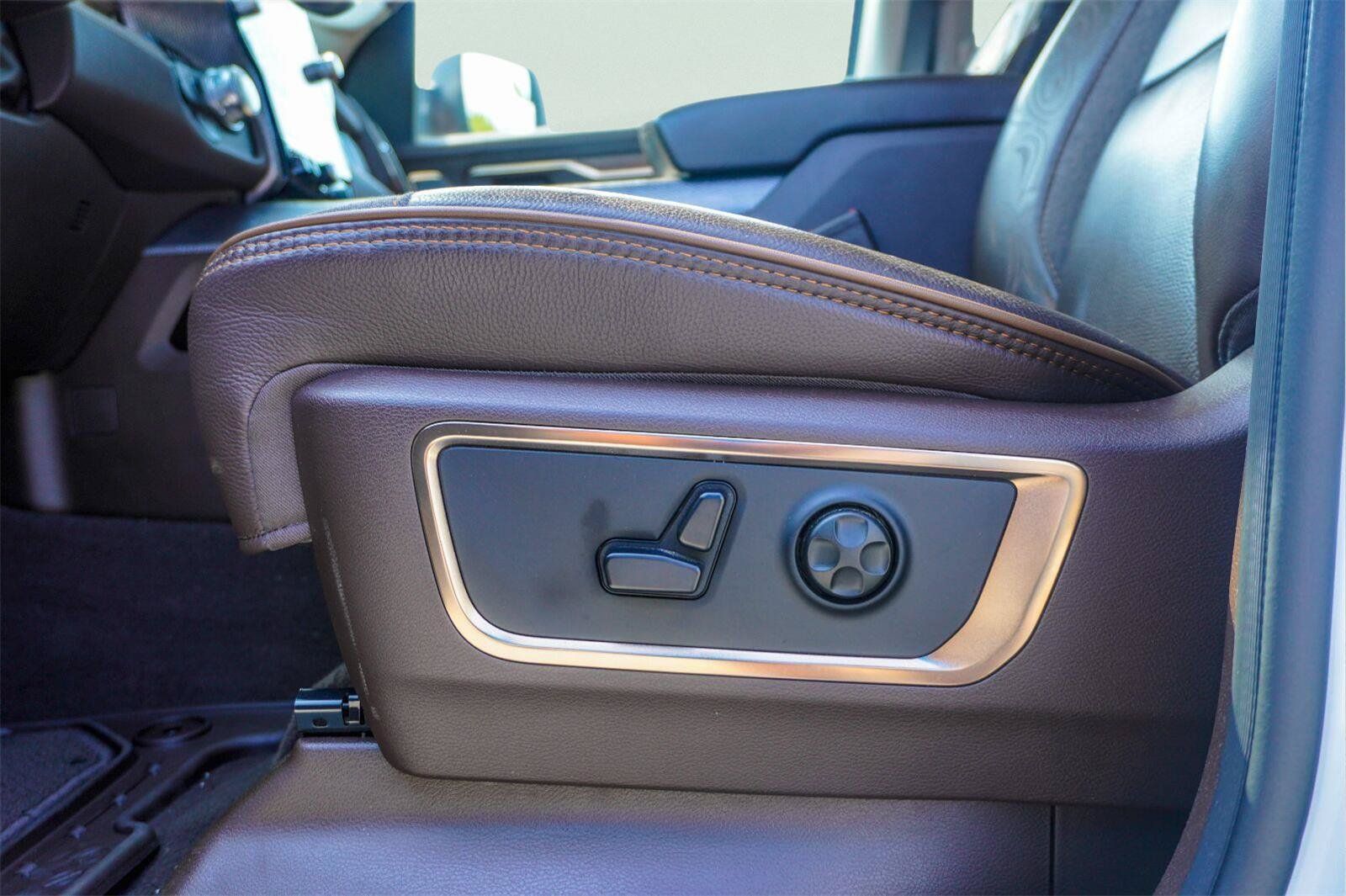 Used 2025 RAM 1500 Limited AWD/4WD image 21