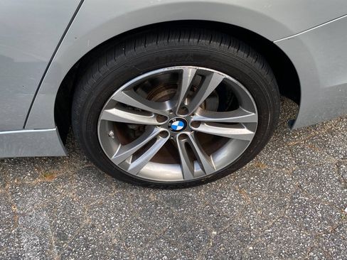 Used 2018 BMW 330i xDrive Sedan AWD/4WD image 9
