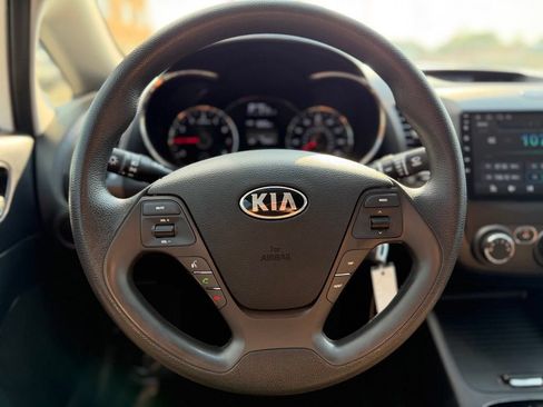 Used 2017 Kia Forte LX FWD image 16