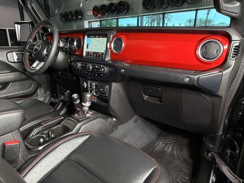 Used 2023 Jeep Gladiator Rubicon w/ LED Lighting Group image 19