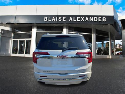 Used 2023 GMC Acadia Denali AWD/4WD image 4