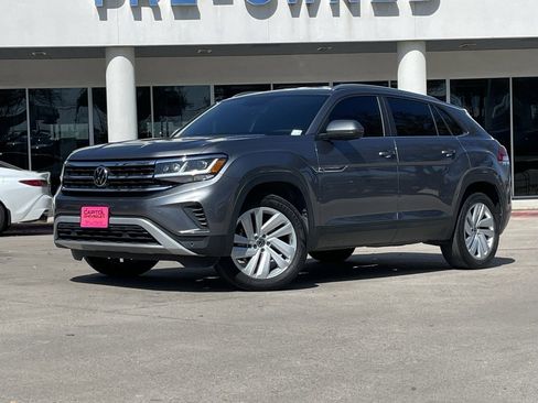 Used 2023 Volkswagen Atlas Cross Sport SE image 1
