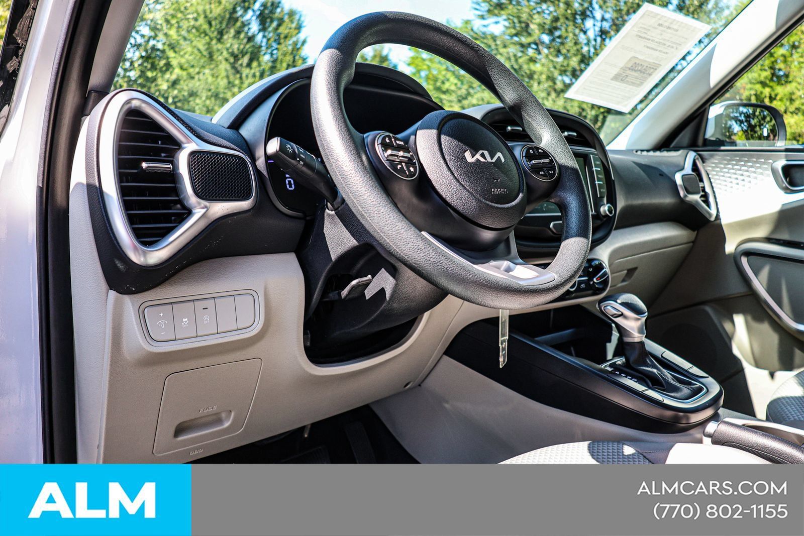 Used 2025 Kia Soul LX w/ LX Technology Package FWD image 21