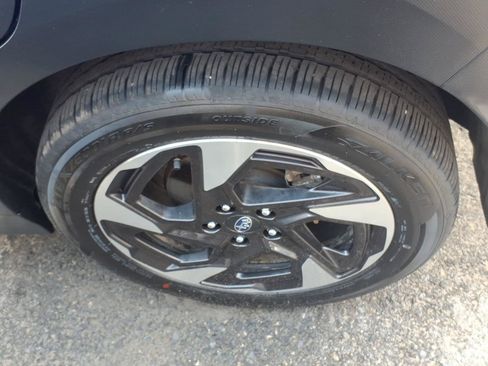 Certified 2025 Subaru Crosstrek 2.5i Limited AWD/4WD image 6