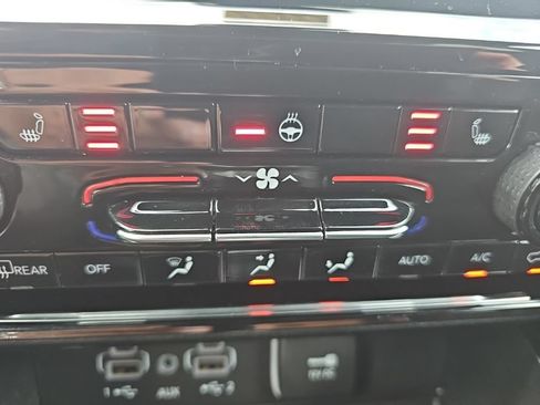 Certified 2025 Jeep Grand Cherokee L Laredo w/ Luxury Tech Group I AWD/4WD image 37