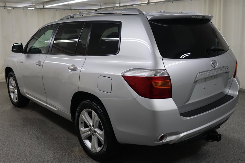 Used 2010 Toyota Highlander Limited AWD/4WD image 4