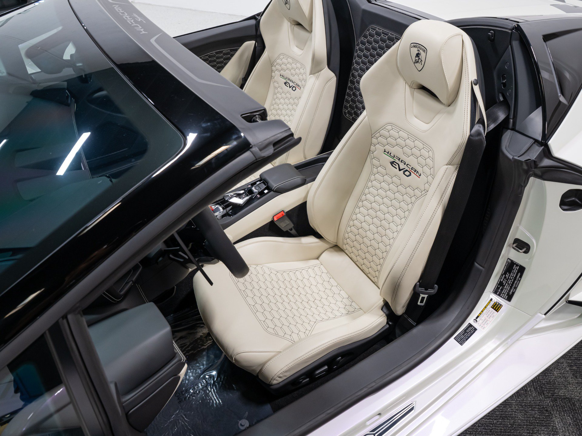 Used 2024 Lamborghini Huracan EVO AWD/4WD image 26