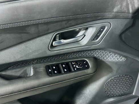 Used 2024 Nissan Ariya FWD image 15