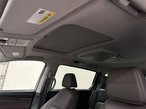 Used 2018 Honda Odyssey EX-L image 25