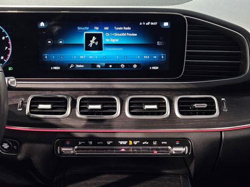 Used 2021 Mercedes-Benz GLE 350 4MATIC image 16