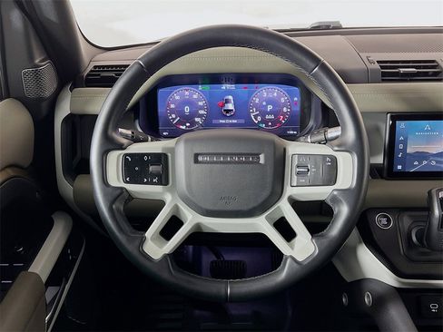 Used 2021 Land Rover Defender 110 S image 11