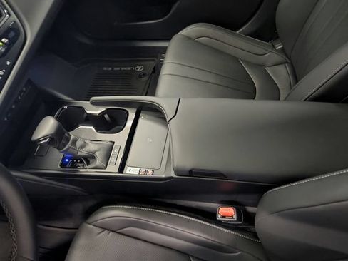 Used 2024 Lexus ES 300h F Sport w/ Accessory Package (Z2) FWD image 22