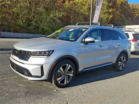 Certified 2022 Kia Sorento SX image 3