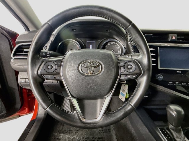 Certified 2020 Toyota Camry SE w/ Blackout Package FWD image 13