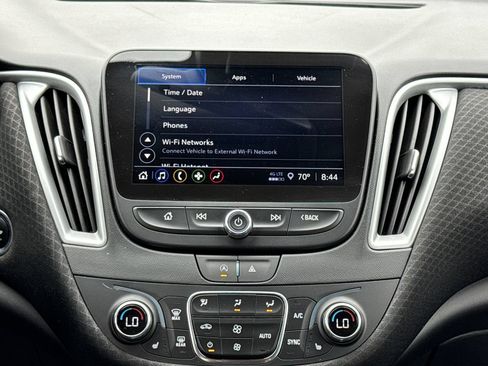 Used 2024 Chevrolet Malibu LT FWD image 23