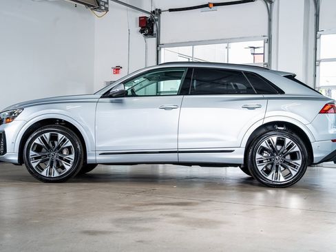 Used 2024 Audi Q8 Premium Plus w/ Premium Plus Package image 8