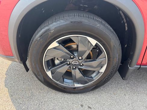 Certified 2026 Nissan Rogue SV AWD/4WD image 11
