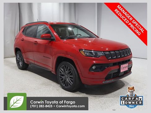 Used 2022 Jeep Compass Limited image 1