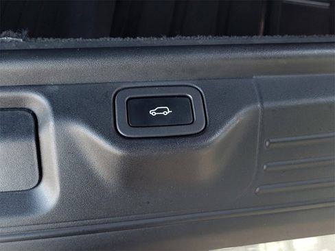 Used 2020 Land Rover Range Rover Autobiography image 41