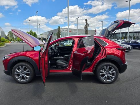 Used 2025 MAZDA CX-30 AWD 2.5 S w/ Preferred Package image 11