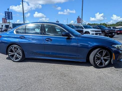 Used 2024 BMW 330i Sedan w/ Convenience Package RWD image 5