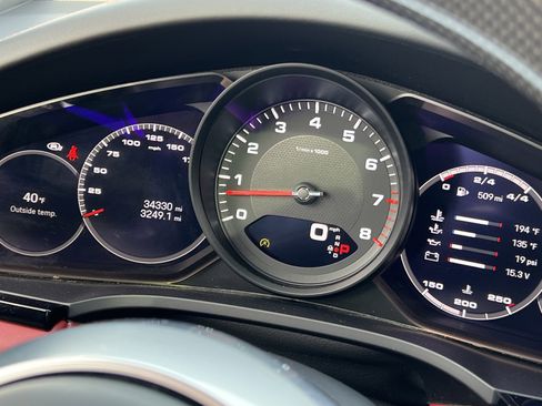 Certified 2022 Porsche Cayenne Coupe image 24