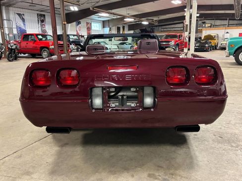 Used 1993 Chevrolet Corvette Convertible RWD image 32
