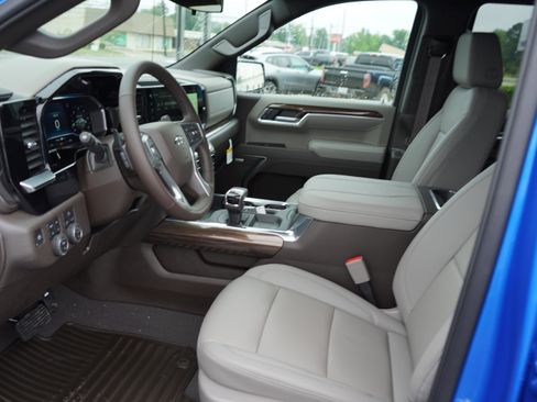 New 2025 Chevrolet Silverado 1500 RST w/ Convenience Package II image 10